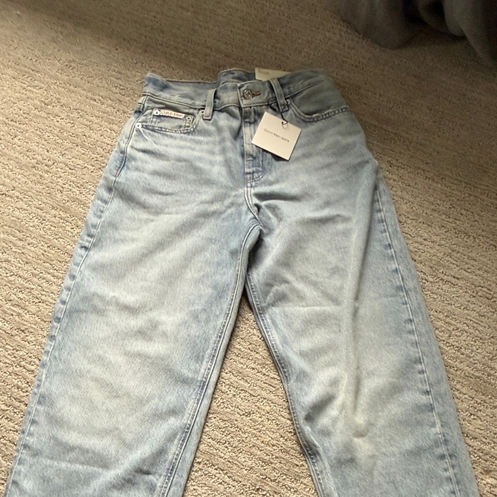 NWT Calvin Klein 90s Loose Light Blue Denim Jeans - Picture 5 of 5